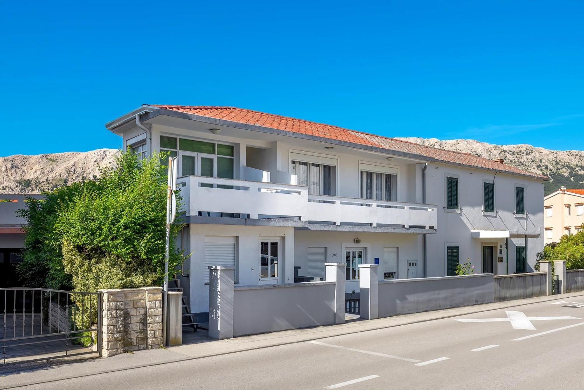 Apartments Nada & Ivan With Terrace Baška Esterno foto